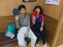 ⑦休憩中のひとこま。阿部君(左)と野田さん(右)　楽しそう！
